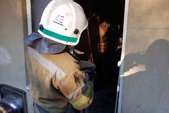 Вогонь на Софіївській Борщагівці: з'явилися подробиці пожежі у багатоквартирному будинку