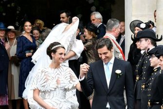 Австрійська принцеса вийшла заміж у сукні-аплікації