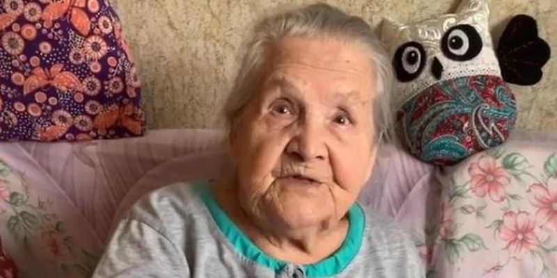Дудь, з дороги: ветеран Другої світової війни стала блогером в 97 років