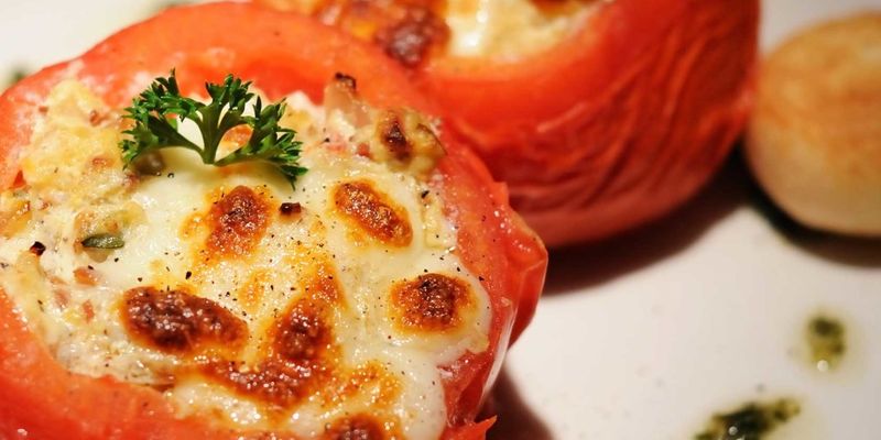 Рецепт дня: Фаршированные помидоры - вкусное украшение праздничного стола
