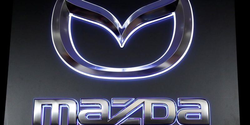 Mazda незабаром покаже свій перший електромобіль: деталі