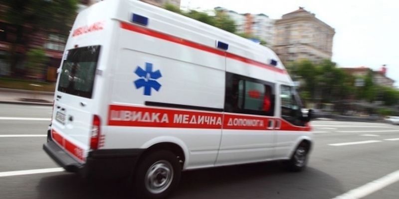 В Черновцах мужчина выпрыгнул из окна ТЦК: как так получилось