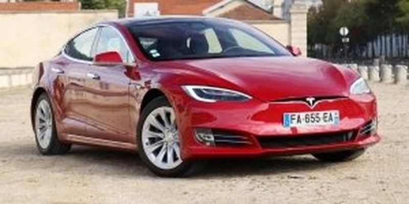 Электрокары Tesla получат по 3 мотора