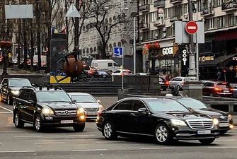 Экс-президент Украины пересел на новейший Mercedes за $500 000