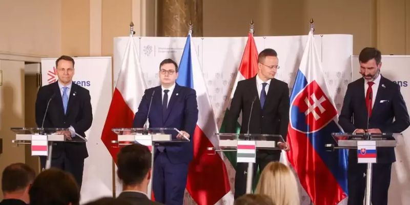 Словакия и Венгрия не собираются поставлять оружие Украине