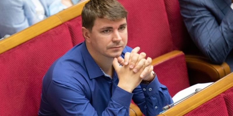 Таксист загиблого нардепа Антона Полякова підсудний у справі про торгівлю людьми