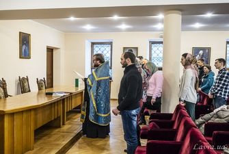 Священник УПЦ рассказал о крайностях духовной жизни