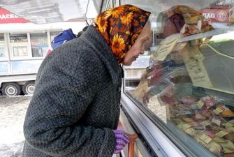 Пенсионеры в Украине уже получили первую помощь: кому и сколько выплатили