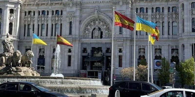 В українському посольстві в Мадриді пролунав вибух: співробітник натрапив на вибухівку