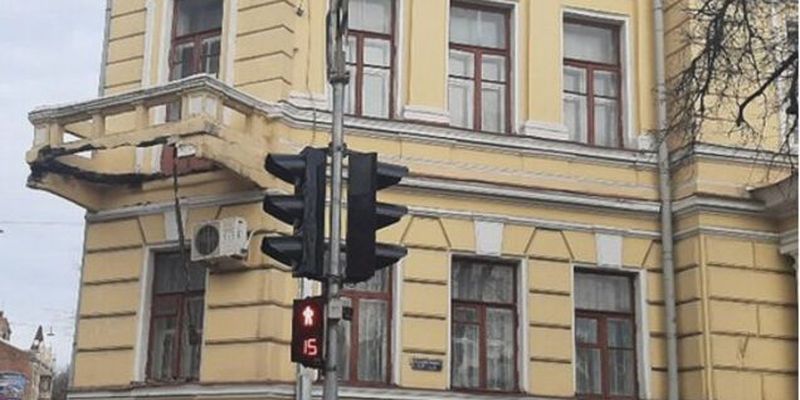 В Харькове рухнул старинный балкон