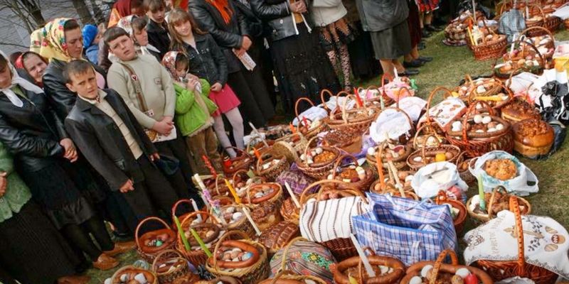 Карантин на Великдень: чи зможуть українці освятити паски