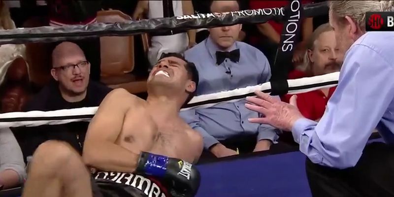 Боксер забился в конвульсиях после кошмарного нокаута в первом раунде