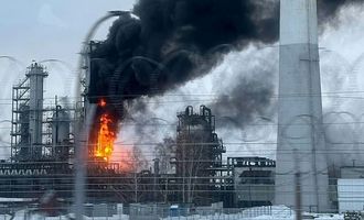 Атаки украинских БПЛА привели к сокращению экспорта российской нефти, — Bloomberg