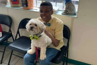 12-летний мальчик шьет галстуки-бабочки для животных в приютах, чтобы помочь им найти дом