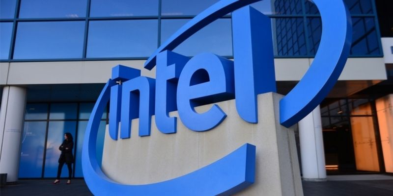 Intel объявила финансовые итоги прошлого квартала: $12,7 млрд выручки и $400 млн чистых убытков