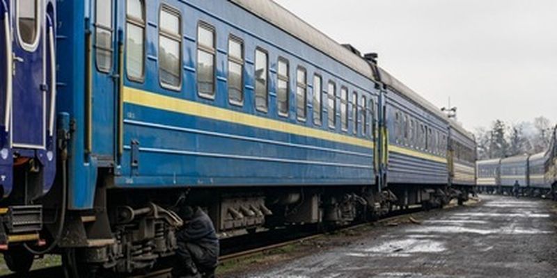 В Украине из-за ракетного удара возникли проблемы с движением поездов