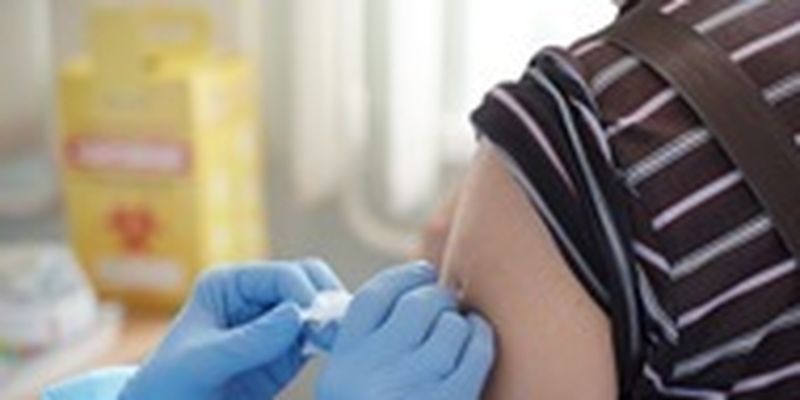 В пяти областях возобновляются выезды бригад по вакцинации от COVID-19