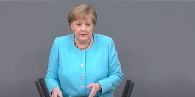 Меркель блокировала поставки оружия в Украину, – Bild