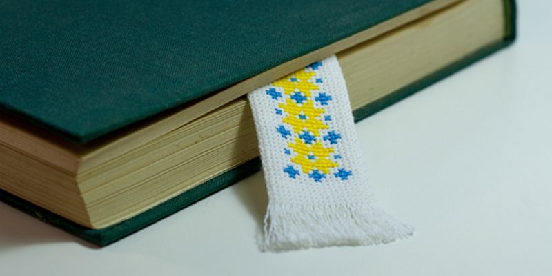 Не только Костенко и Шевченко: какие книги украинцы готовы перечитывать снова и снова
