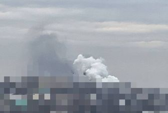 Армия РФ ударила по Днепру, над городом поднимается столб дыма, — соцсети