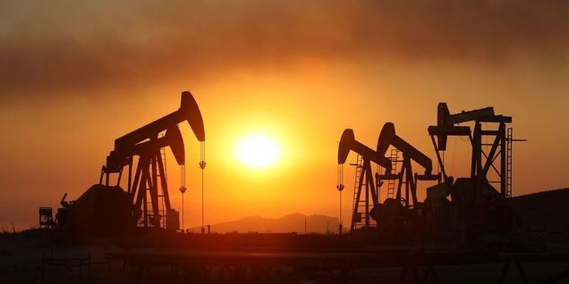 "$100 за баррель": нефти предрекли рекордный скачок