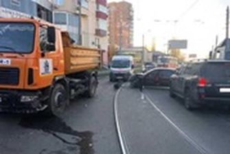В Харькове произошло тройное ДТП, есть жертвы