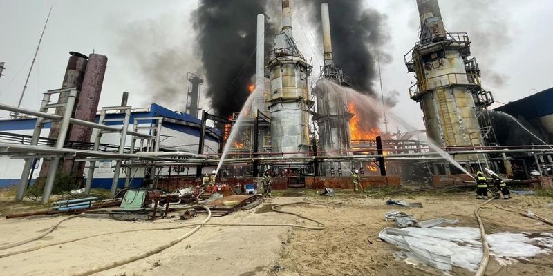 Мощный взрыв на заводе "Газпрома" угрожает парализовать добычу газа в Западной Сибири - СМИ