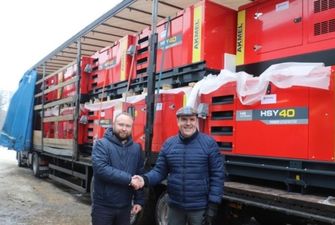 Датская компания передала Чернигову груз с генераторами