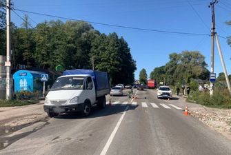 В селе в Киевской области столкнулись мотоцикл и грузовик: госпитализированы мужчина и девушка