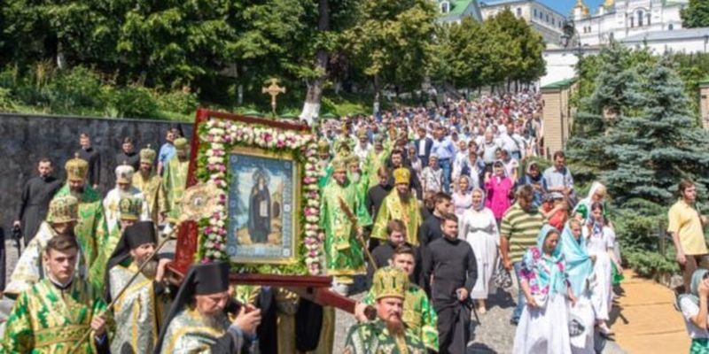 Верующие отмечают день великого чудотворца и «начальника всех монахов на Руси» Антония Печерского