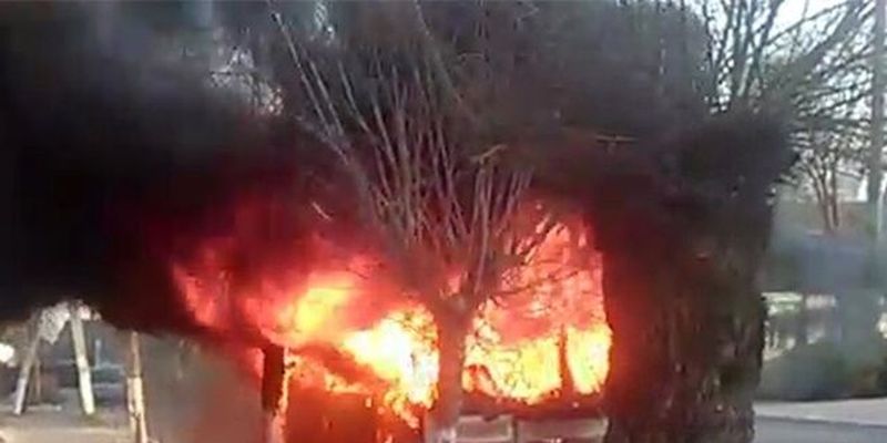 На Одесщине загорелся автобус с бойцами Нацгвардии