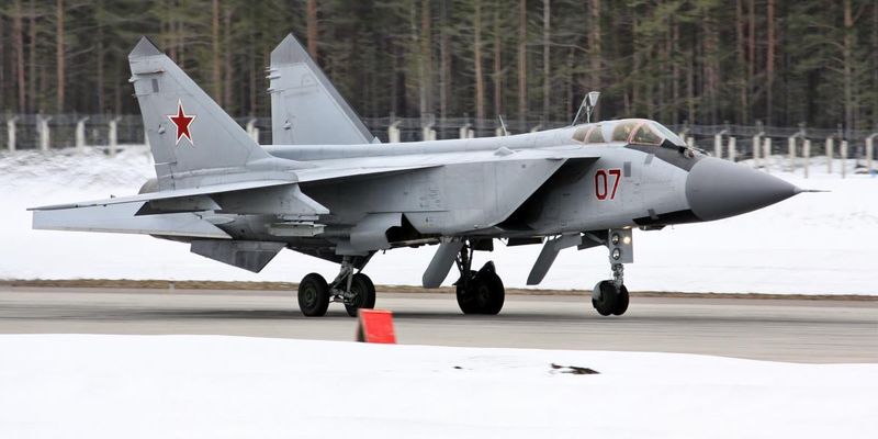 В Беларуси во время полета загорелся носитель "Кинжалов" МиГ-31К