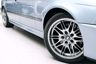 Как выглядит BMW M5 E39 по цене нового Mercedes E-Class