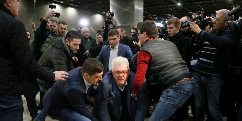 Скандал между "Нацкорпусом" и Сивохо: что спровоцировало срыв презентации платформы примирения Украины