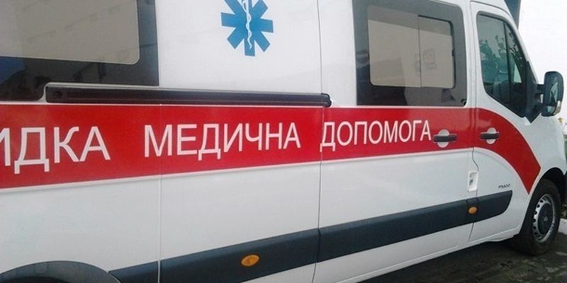На Львівщині під колесами “швидкої” загинула 8-річна дитина