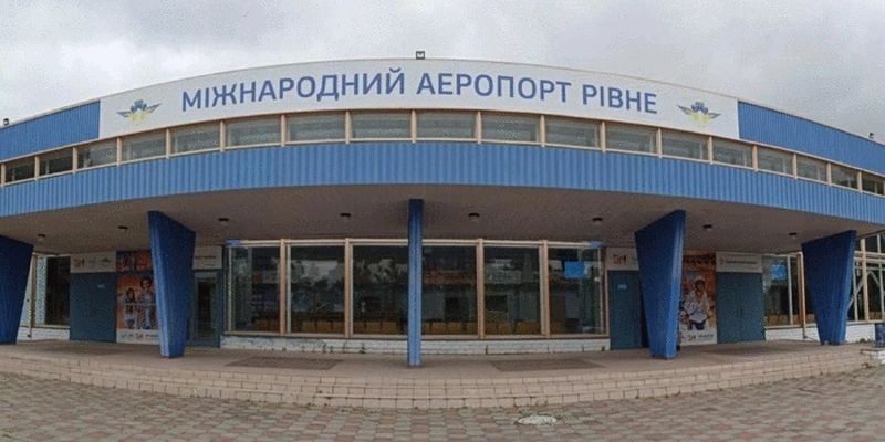 Российские войска нанесли ракетный удар по Ровненскому аэропорту