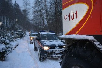 Ограничение движения из-за снега действует в двух областях Украины