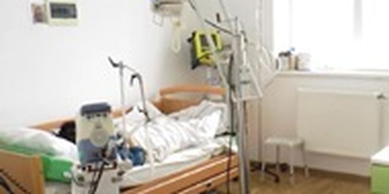 Киев требует разрешить использовать все больницы под COVID