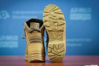 Покращили і протестували: у Мінобороні представили нове зимове взуття для ЗСУ