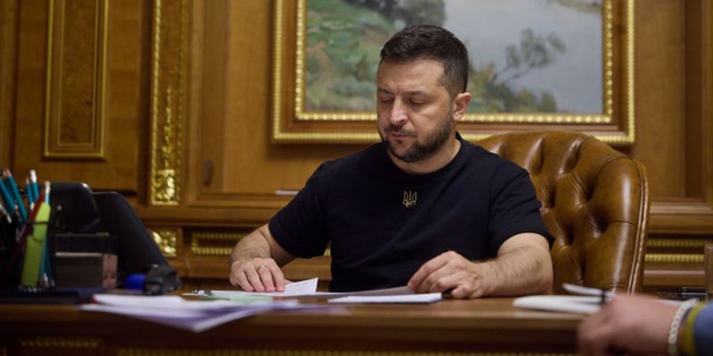 Зеленский провел кадровые ротации в местных администрациях Донецкой и Луганской областей