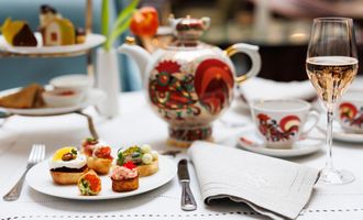 Five o’clock tea: Гранд Отель Европа приглашает на весеннее чаепитие в лучших императорских традициях