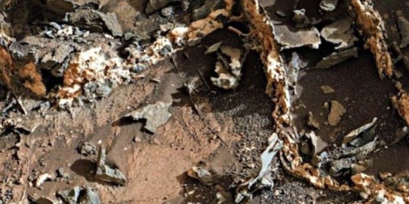 Археолог заявил об обнаружении руин на Марсе