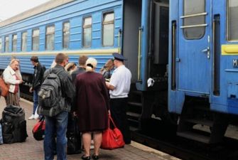 Пассажиры "Укрзализныци" требуют серьезных изменений после введения женских купе: новый уровень "дискриминации"