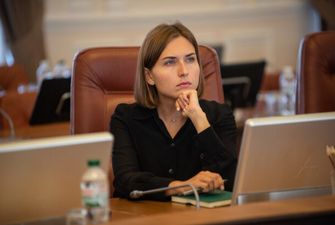 Не вистачає на дитину: міністерка Новосад збирається у відставку через "малу" зарплату в 36 тысяч