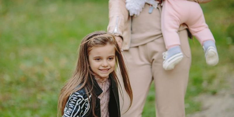 Лилия Ребрик вместе с дочками снялась в невероятной осенней фотосессии