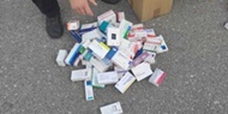 ГПСУ обнаружила в гуманитарке крупную партию спрятанных лекарств