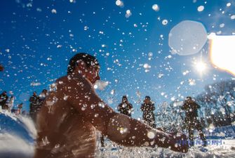 «Буковель» отменил крещенский Фестиваль моржей, но купаться гостям разрешат