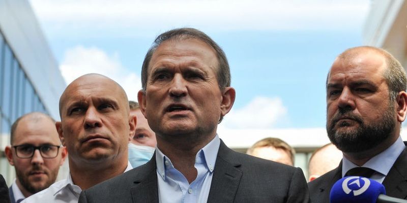 Только 6 топ политиков-предателей попали под санкции Украины после вторжения