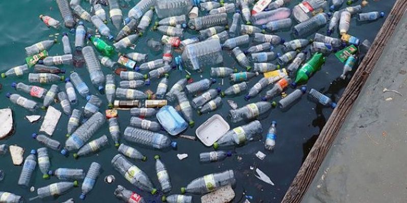 Вреда от пластика в питьевой воде не обнаружено