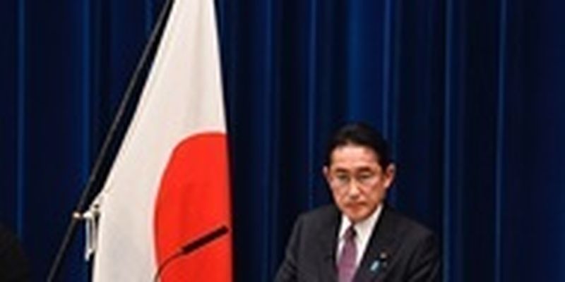 Премьер Японии заверил в твердой поддержке Украины